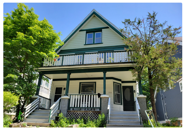 Building Photo - 2926 N Cramer St Unit Upper Rental