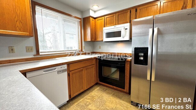 Photo - Updated 3BD | 2BA Home with Garage & Large Deck - Hillsboro