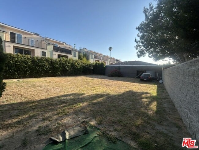 Photo - 11835 Grevillea Ave