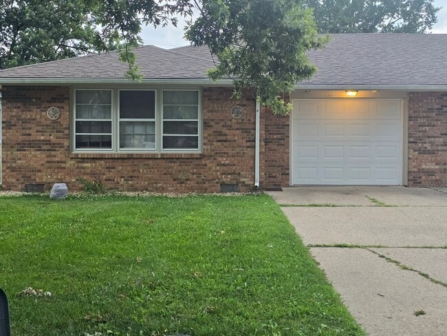 Building Photo - 735 Mellen Dr