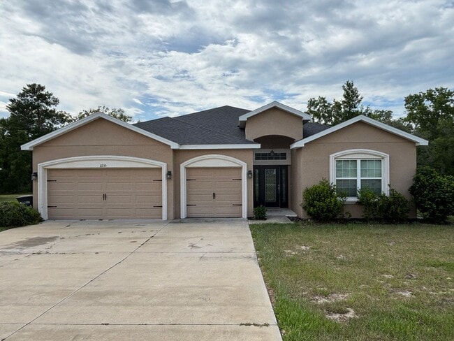 4 bedroom / 3 bath in great neighborhood - WON'T LAST! - 4 bedroom / 3 bath in great neighborhood - WON'T LAST!