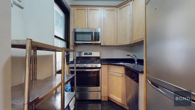 Building Photo - 166 Second Avenue Unit 8LM Rental