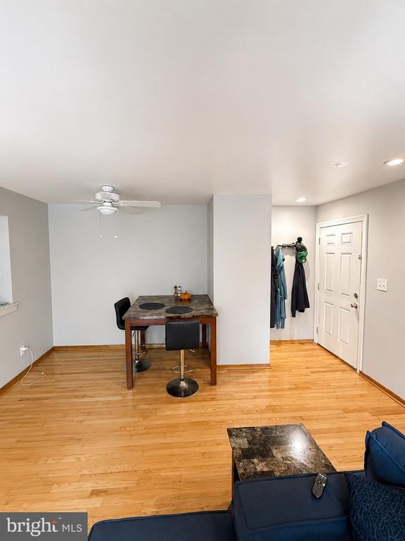 25 S Church Rd Unit 052