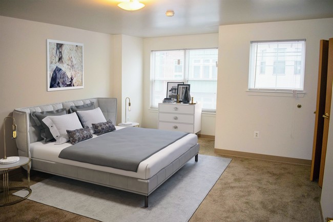 Photo - Universal Court 1