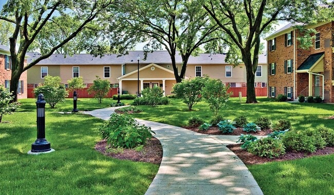 Photo - 2850 Southampton Dr Rental