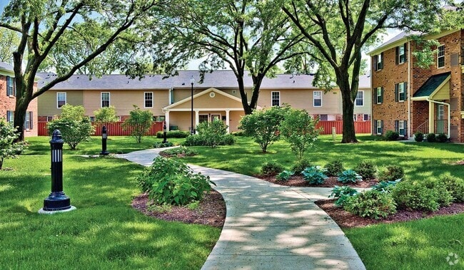 Building Photo - 2850 Southampton Dr Rental