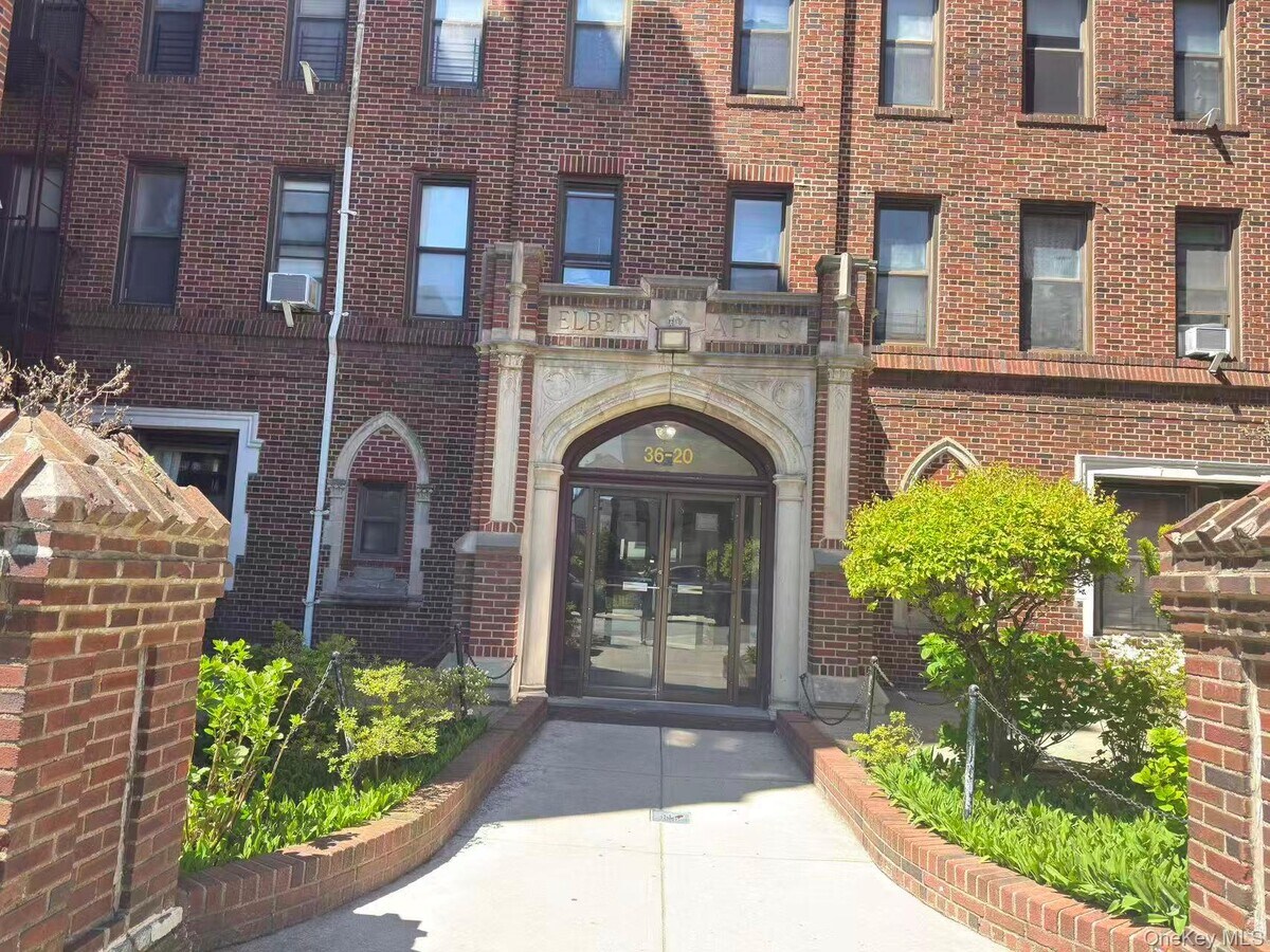 Photo - 36-20 168th St Unidad 5L