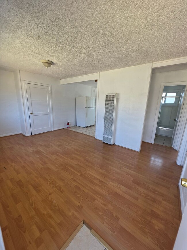 Building Photo - 17721-17723 Alburtis Ave Unit 17723 Alburtis Ave
