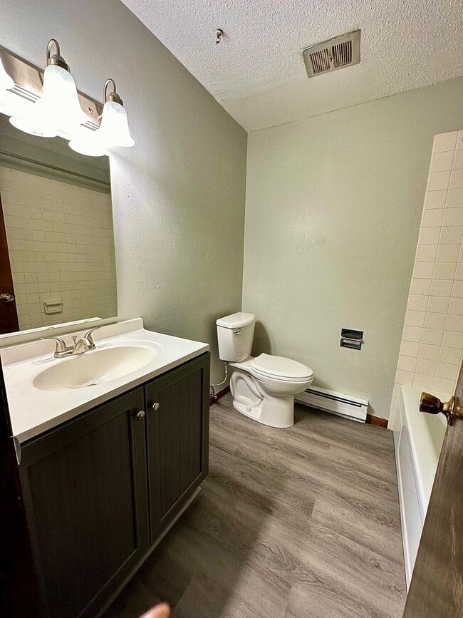 Photo - Updated 2 Bedrooms - Leonard North Dakota Rental Unit 3