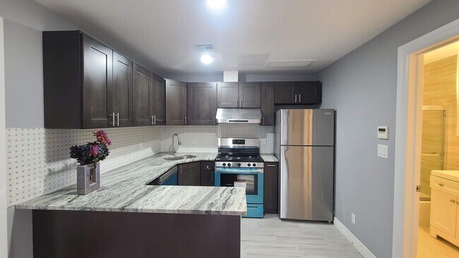 Photo - 100 Griffith St Unit 2