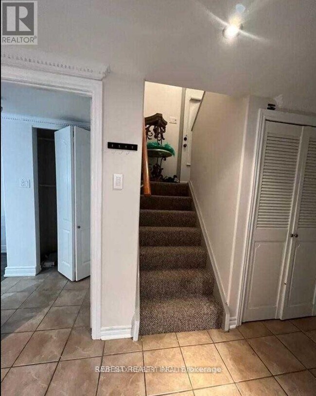 Photo - 18 Finsbury Dr