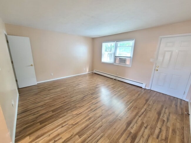 Building Photo - 1329 N Linden St Unit #6 Rental