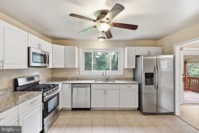 Photo - 9210 Maple Rock Dr