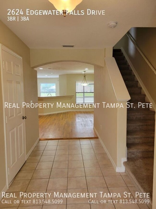 Photo - 2624 Edgewater Falls Dr