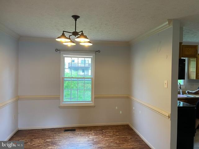 Photo - 8583 Wheatfield Way