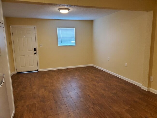 Living Room - 219 Jackson Ave