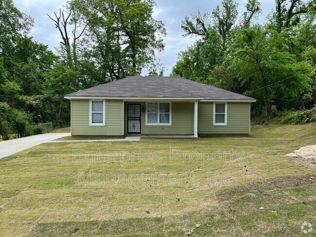 Building Photo - 3194 University St Rental