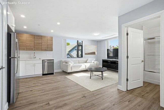 Photo - 632 Centre St Unit 303