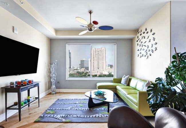 Photo - 215 Center St Unit 417.1