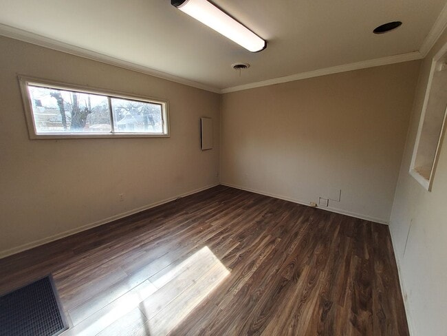 Photo - 5737 Nail Rd