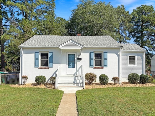 Building Photo - Newly Renovated 2-Bedroom Home in Vibrant ...
