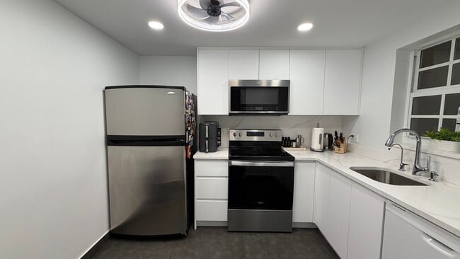 Photo - 610 Tennis Club Dr