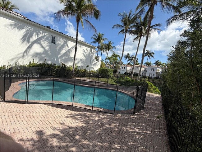 Building Photo - 20729 NE 32nd Ave