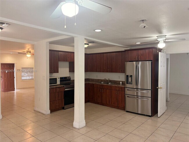 Photo - 800 NW 63rd St