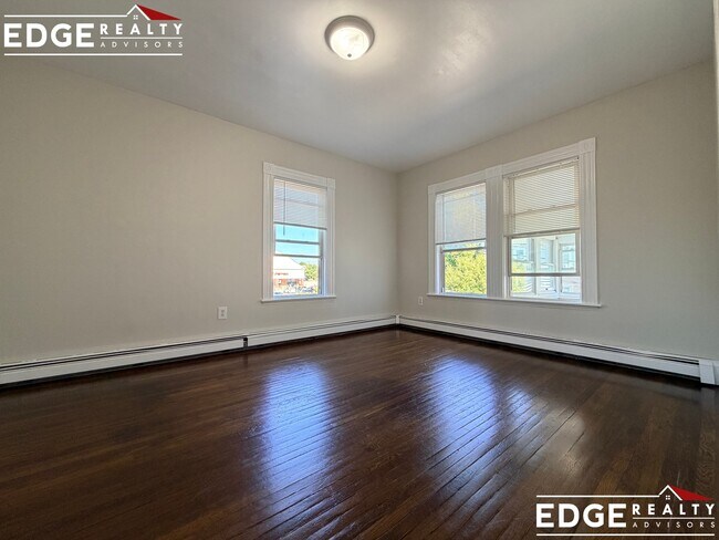 3 Lawrence Pl