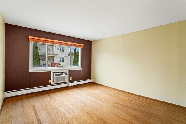 Photo - 935-937 N 37th St. Unit 211