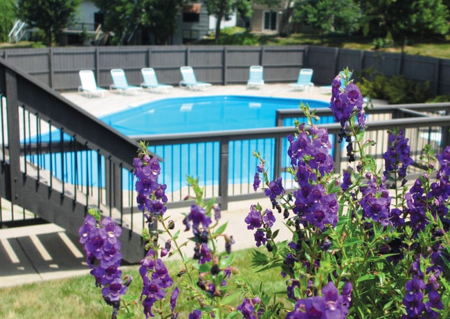 Pool Photo - Welcome to The Bluffs – Comfort, Convenience & Value in the Heart of Gladstone