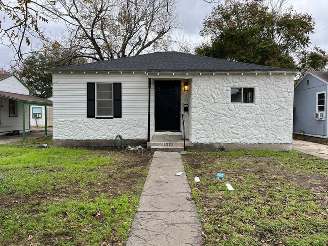 Building Photo - 3 Bedroom 1 Bath House