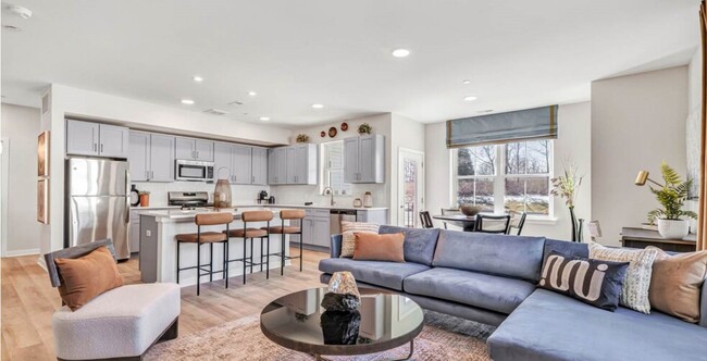 Building Photo - Kinsley Rental