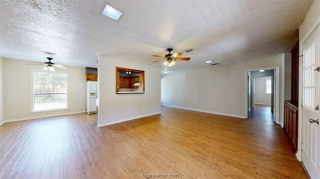 Photo - 2812 Adrienne Dr