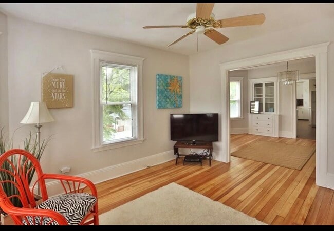 Building Photo - 34 Birch St Unit 2