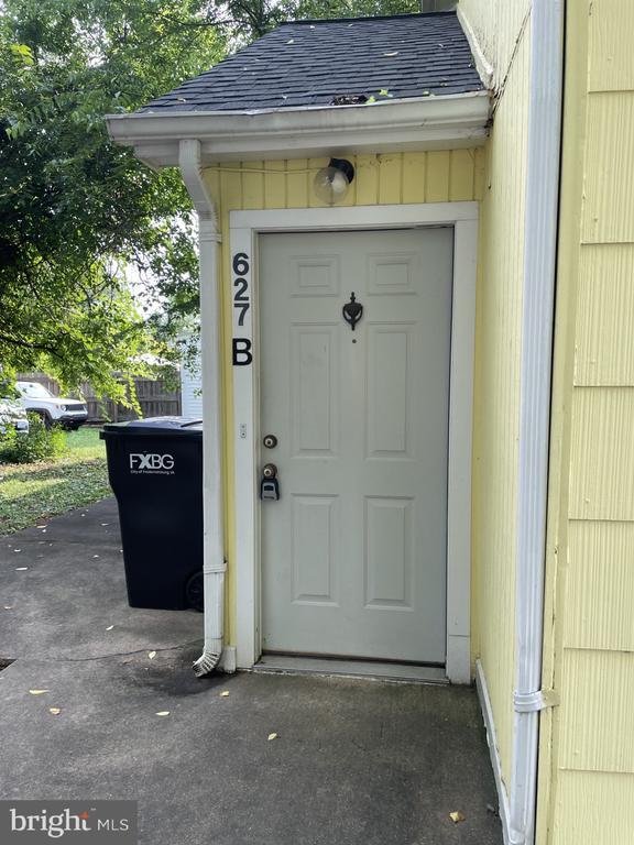 Photo - 627 Wolfe St Unit APT B