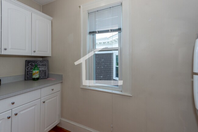 Photo - 216 Arlington St Unit 2