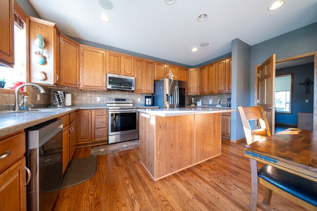 Photo - 1838 Penstemon Ln