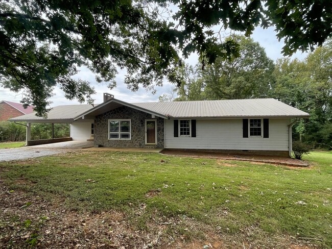 Photo - 3 BED, 2 BATH HOME LOCATED IN DENTON