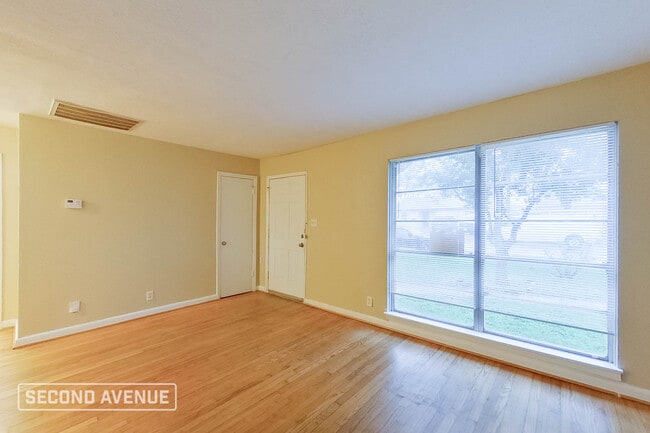 Photo - 2405 Pomona Dr