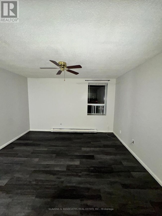 Photo - 45 King Ave E Unité 10