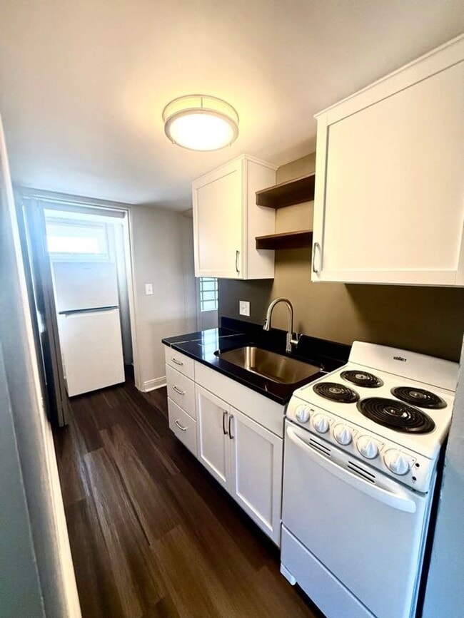 Photo - 120 36th St NE Unit 4