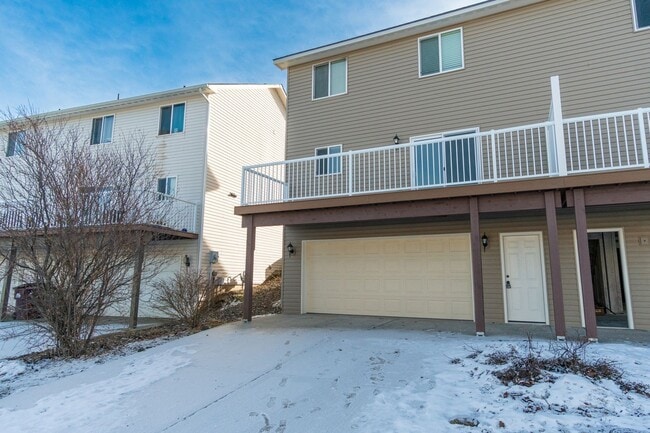 Photo - 3 Bedroom, 2 bathroom townhouse on Sunnyside Hill!