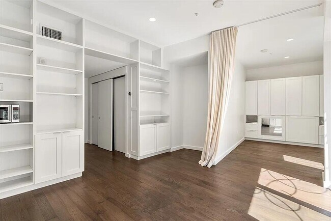 Photo - 126 Salem St