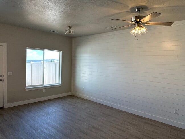Photo - Cedar City 3 Bed | 2 Bath | 2 Car Townhome