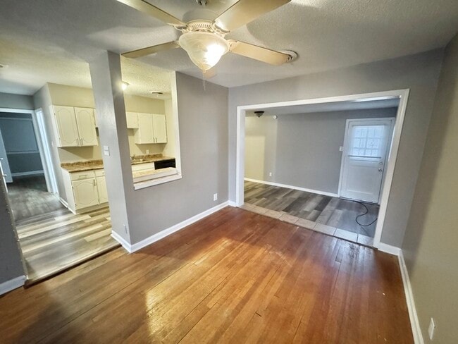 Photo - 3588 Hendricks Ave