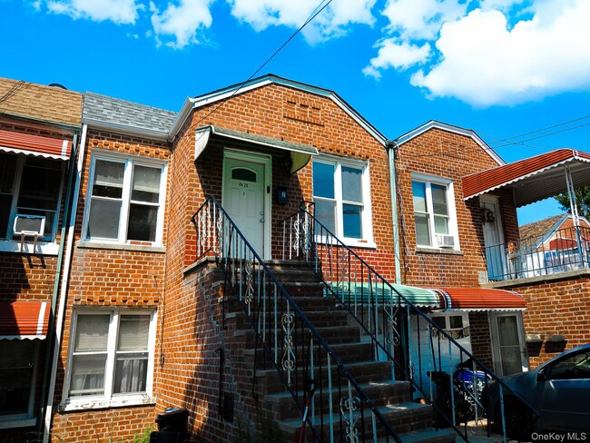 Building Photo - 84-26 Little Neck Pkwy Unit 2