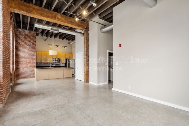 Building Photo - 614 S 7th St Unit 102