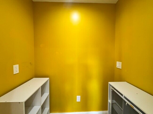 Photo - 72 Sterling Ave Unit 2