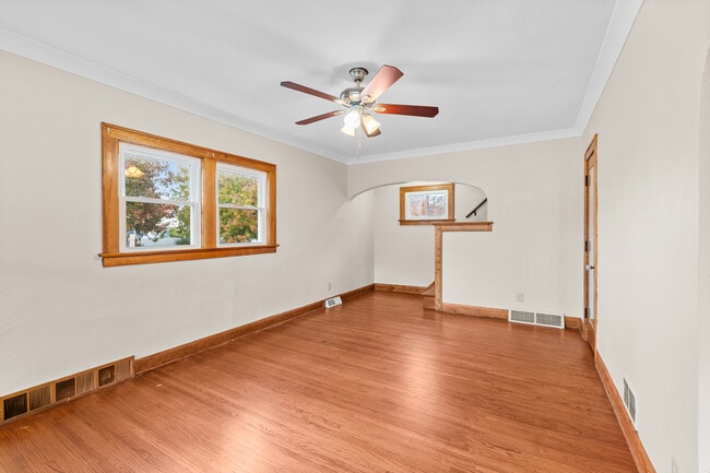 Photo - 1001 Woodsdale Ave